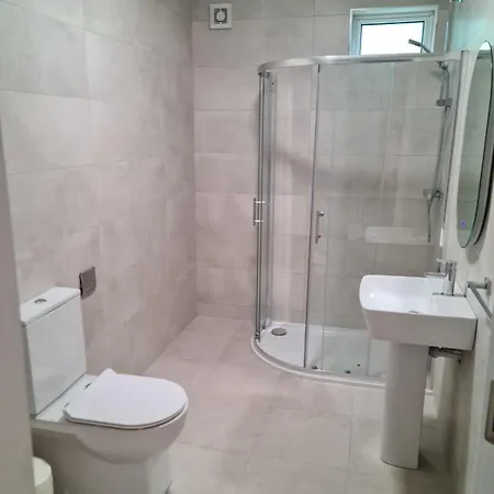 Modern 2 Bedroom With River Views * Glenbeigh