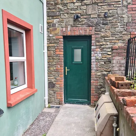 Modern 2 Bedroom With River Views Daire