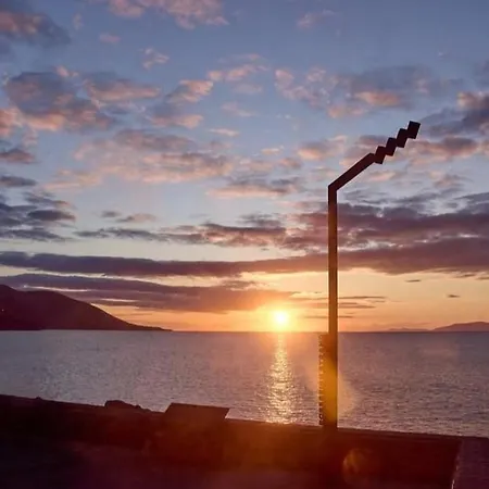 Апартаменты Modern 2 Bedroom With River Views *