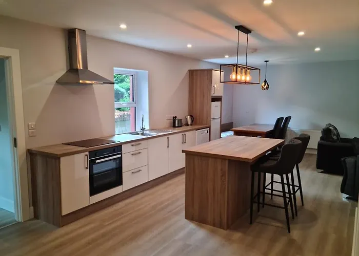 Apartament Modern 2 Bedroom With River Views