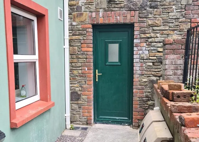 Modern 2 Bedroom With River Views Apartament